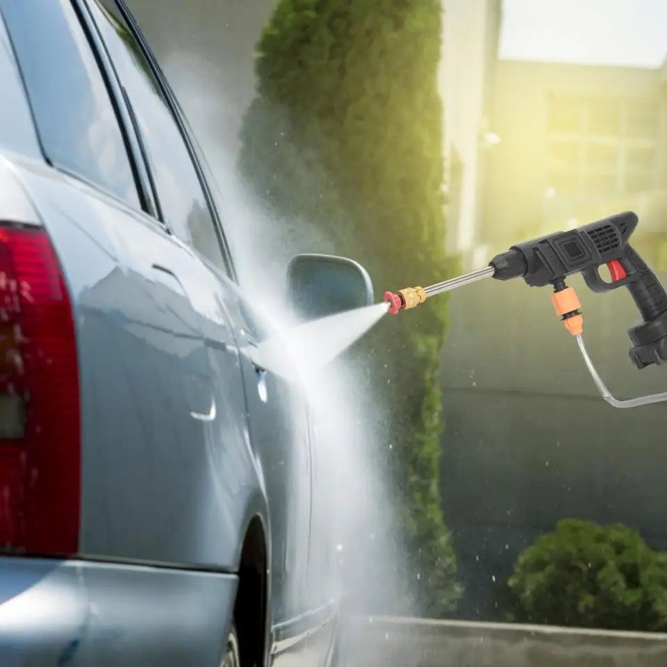 AKU MAGASNYOMÁSÚ MOSÓ-MINIWASH 36V 2 AKKUMULÁTORRAL ÉS TELJES FELSZERELTSÉGGEL, KALAPÁCSOS SZERSZÁMOKKAL