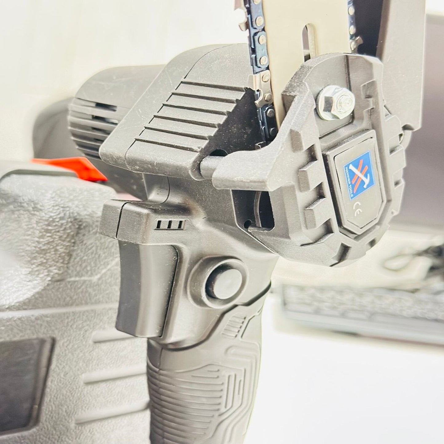 MINI AKKUMULÁTOROS FŰRÉSZ 4 HÜVELYKES 36 V-OS X2 AKKUMULÁTOROS KALAPÁCS SZERSZÁMOK