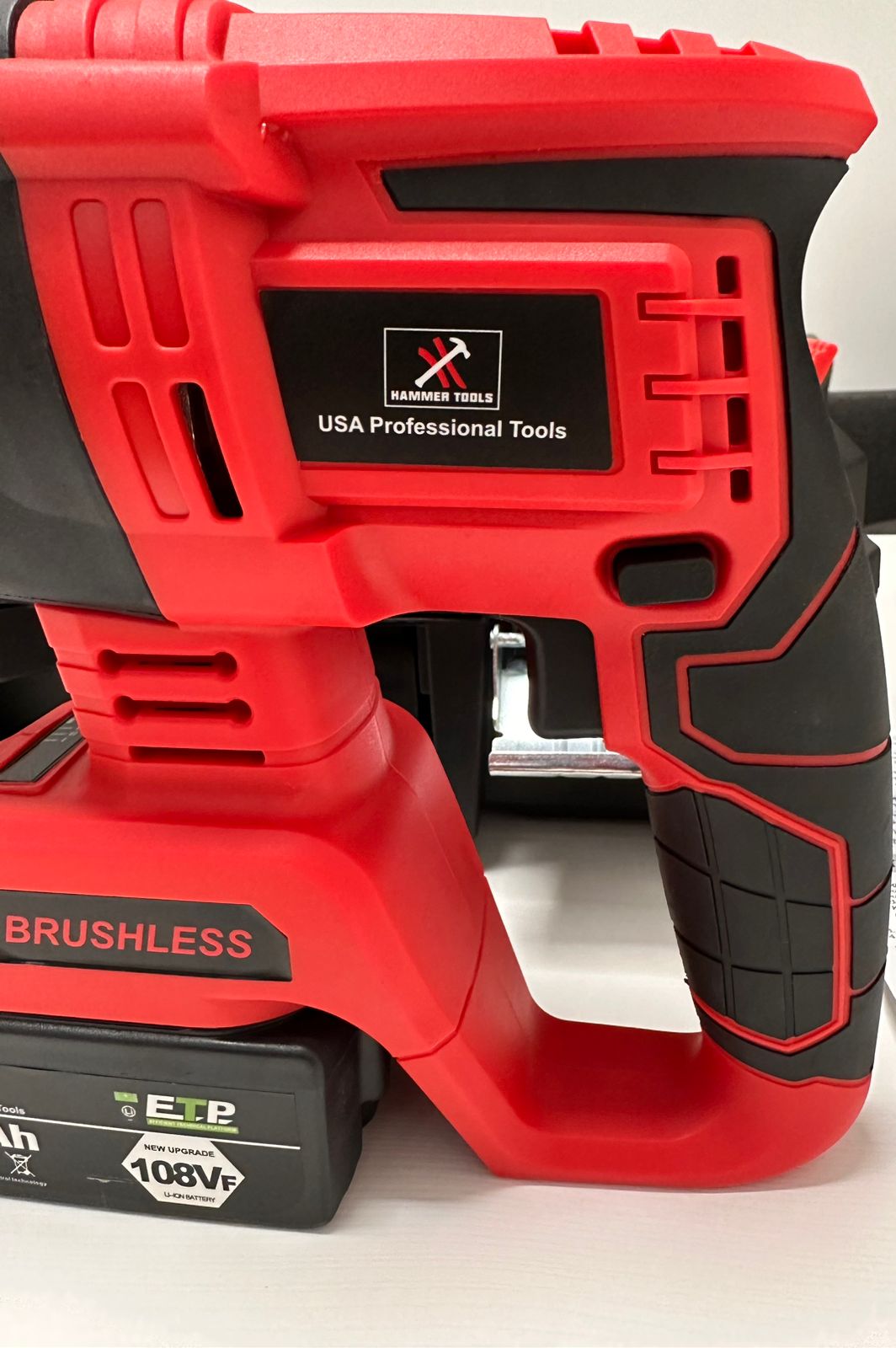 AKKUMULÁTOROS ÜTVEFÚRÓ 2x5.0Ah Li-ion AKKUMULÁTOR 26 mm BITEKKEL KALAPÁCS SZERSZÁMOKKAL