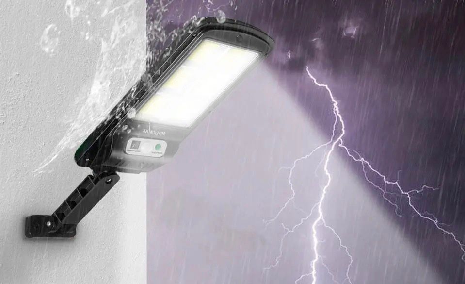 NAPELEMES REFLEKTOR ÉRZÉKELŐVEL, 120 LED-DEL, TARTÓVAL ÉS TÁVIRÁNYÍTÓVAL