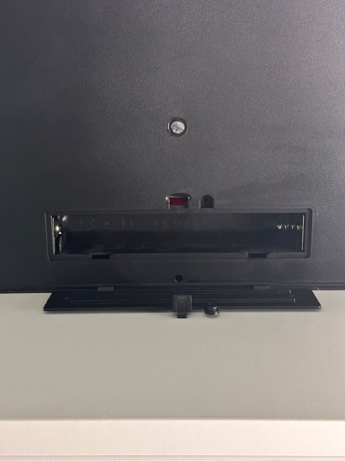 LED DEKORATÍV KANDALLÓ VALÓSÁGOS LÁNGHATÁSSAL M707