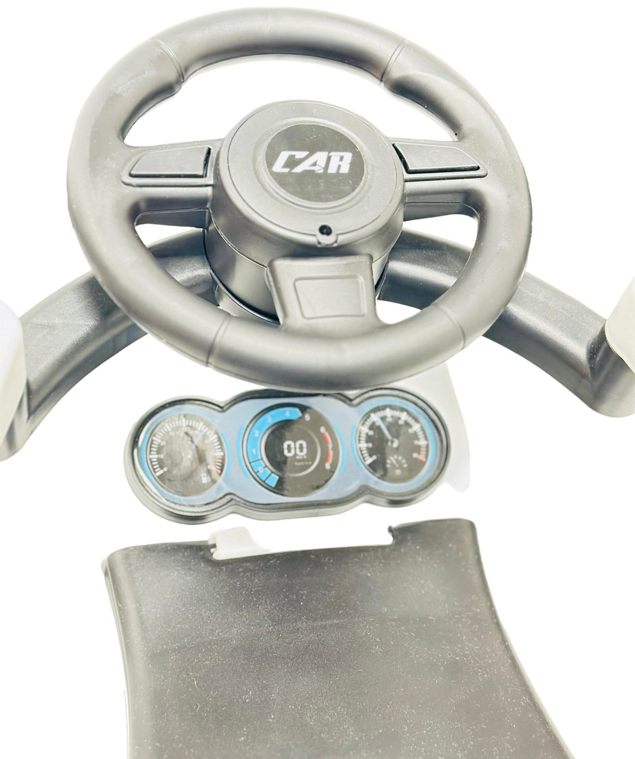 TOLÓAUTÓ FOGANATTAL ÉS ZENÉVEL